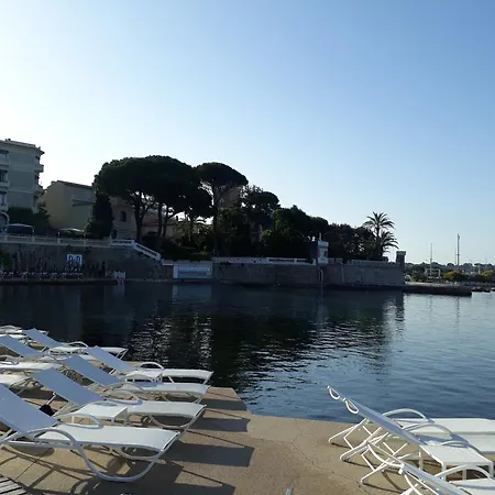 Luxe Center Bay 4 昂蒂布