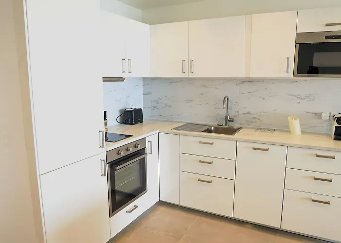 Luxe Center Bay 4 * 昂蒂布