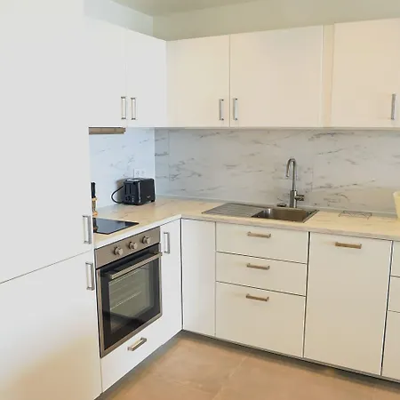 Luxe Center Bay 4 * Антиб