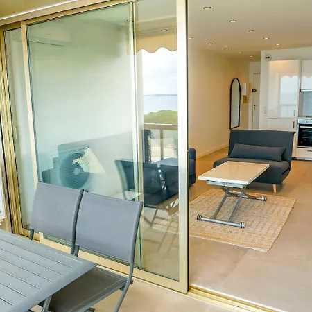 Luxe Center Bay 4 Апартаменты