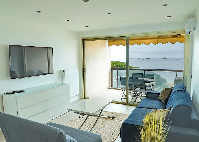 Luxe Center Bay 4 Apartment